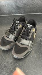 Nike Air mt 39 zwart/ goud, Ophalen of Verzenden, Zo goed als nieuw, Schoenen