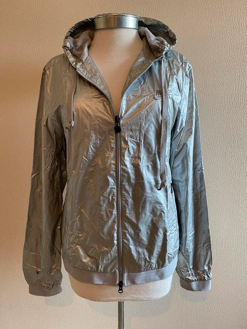 Zilver sport/vrijetijds lichtgewicht jack mt XL (valt klein), Kleding | Dames, Jassen | Zomer, Gedragen, Grijs, Ophalen of Verzenden