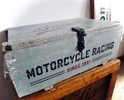 Vintage houten kist / Indian Motorcycle mancave industrieel, Huis en Inrichting, Woonaccessoires | Kisten, Gebruikt, Minder dan 50 cm
