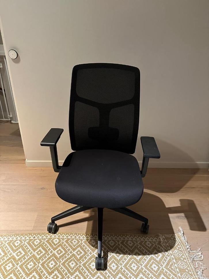 Ahrend Zest Bureaustoel, Huis en Inrichting, Bureaustoelen, Zo goed als nieuw, Bureaustoel, Zwart, Ergonomisch, Ophalen