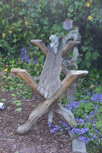 Houten onderstel van boomstammen voor tuintafel 150 x 73 cm beschikbaar voor biedingen