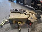 Ford Transit MK7 slot vergrendeling schuifdeur rechts, Ophalen of Verzenden, Dodge
