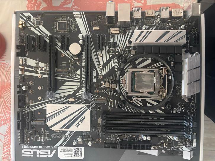 Asus PRIME Z390-P + Intel 9600kf CPU, Computers en Software, Moederborden, Gebruikt, Intel, DDR4, Ophalen of Verzenden