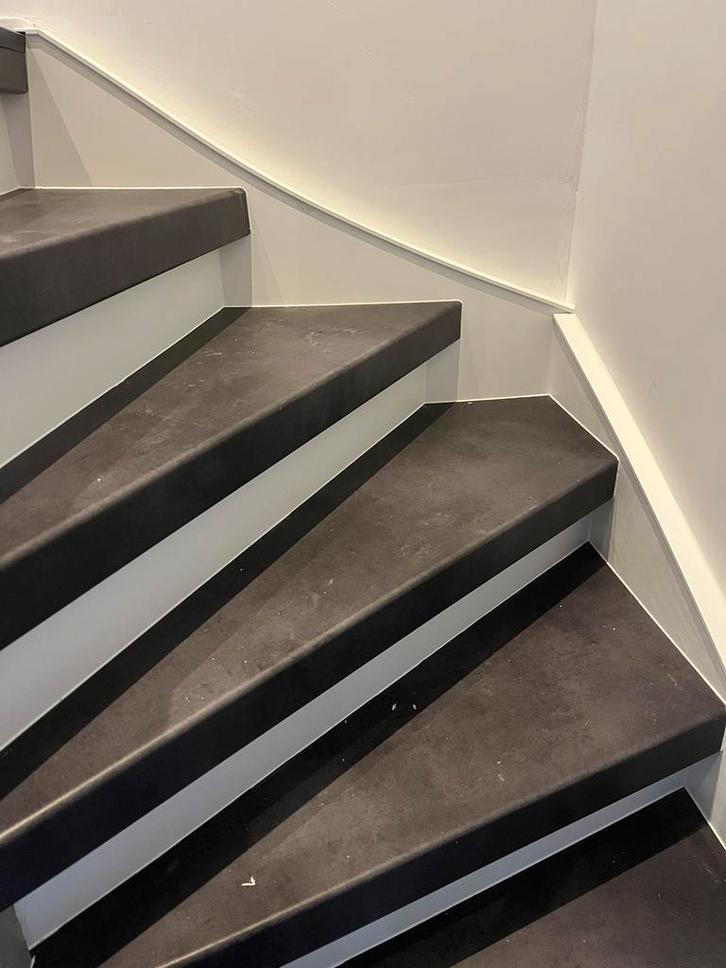 Tijdelijke ACTIE! Overzettrede Traprenovatie €1399 + Montage, Doe-het-zelf en Verbouw, Ladders en Trappen, Nieuw, Ophalen of Verzenden