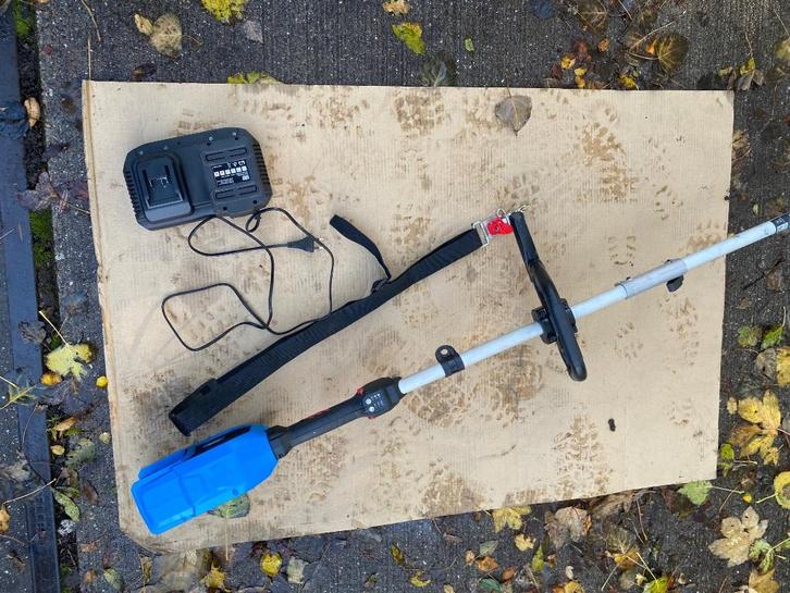 HBM elektrische bosmaaier, Tuin en Terras, Bosmaaiers, Gebruikt, Accu, 10 tot 30 cm, Ophalen