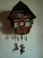 Mooie beschilderde klok met bewegende slinger en vogel, Ophalen of Verzenden