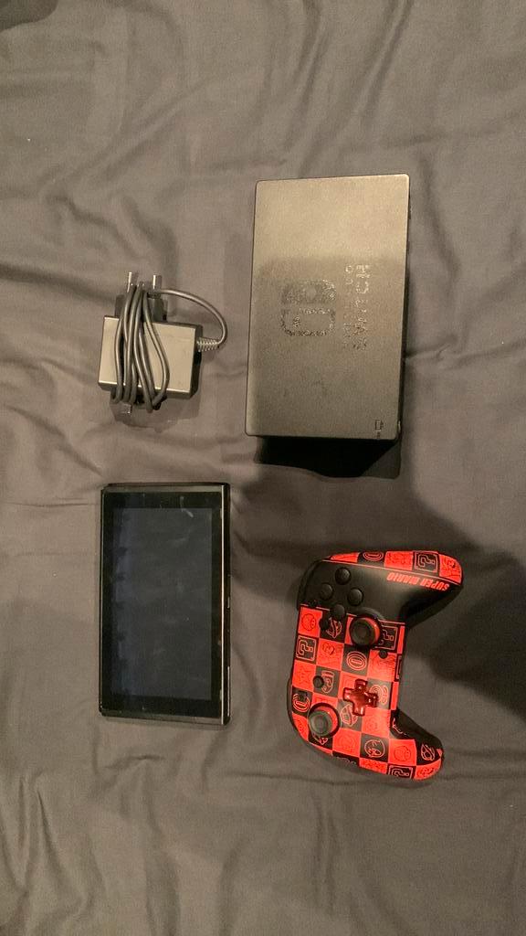 Nintendo switch + pdp controller, Spelcomputers en Games, Spelcomputers | Nintendo Switch, Gebruikt, Switch 2019 Upgrade, Met 1 controller