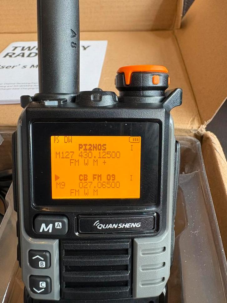 18/1300Mhz ook 27MC AM/FM/SSB, Telecommunicatie, Portofoons en Walkie-talkies, Nieuw, Portofoon of Walkie-talkie, 2 to 5 km, Met broekklem