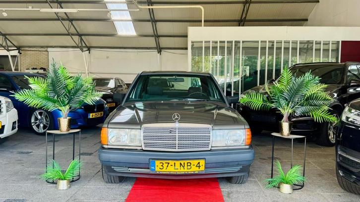 Mercedes-Benz 190-serie 2.0 D MANUAL PANO OLD TIMER LOW KM!, Auto's, Mercedes-Benz, Bedrijf, Te koop, 190-Serie, Diesel, Sedan