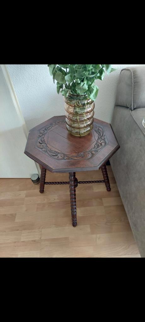 Antiek Houten Bijzettafel met Gedraaide Poten, Antiek en Kunst, Antiek | Meubels | Tafels, Ophalen