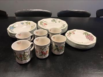 Prachtig Churchill Servies – Complete Set uit Engeland beschikbaar voor biedingen