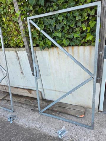Nieuw gegalvaniseerd poortframe 90x155 beschikbaar voor biedingen
