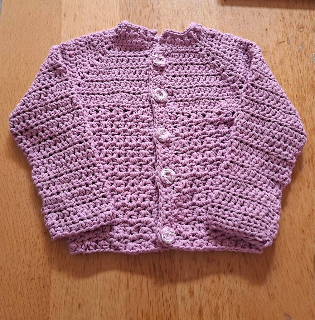 Gehaakt baby vestje maat 74, Kinderen en Baby's, Handgemaakt, Nieuw, Ophalen of Verzenden, Truitje of Vestje