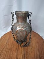 Antieke Oosterse koperen Waterkan met Ketting, Antiek en Kunst, Antiek | Koper en Brons, Ophalen of Verzenden