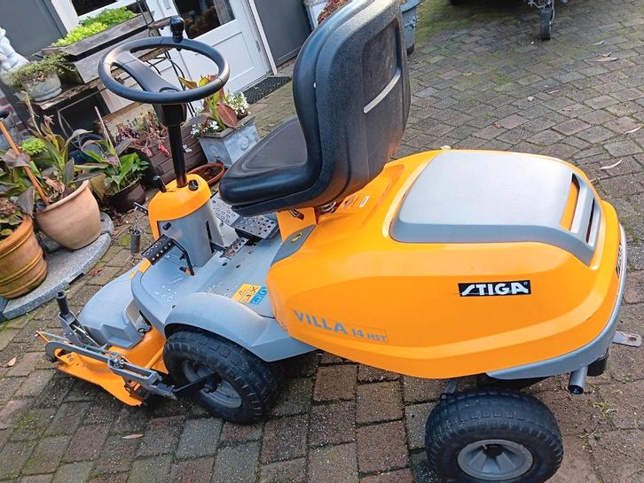 Stiga Villa 14 HST Zitmaaier (2008), Tuin en Terras, Zitmaaiers, Gebruikt, Minder dan 90 cm, Elektrische starter, Ophalen of Verzenden