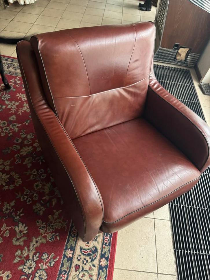 Bruine lederen fauteuil - schapenleer, Huis en Inrichting, Fauteuils, Zo goed als nieuw, Leer, 75 tot 100 cm, Ophalen