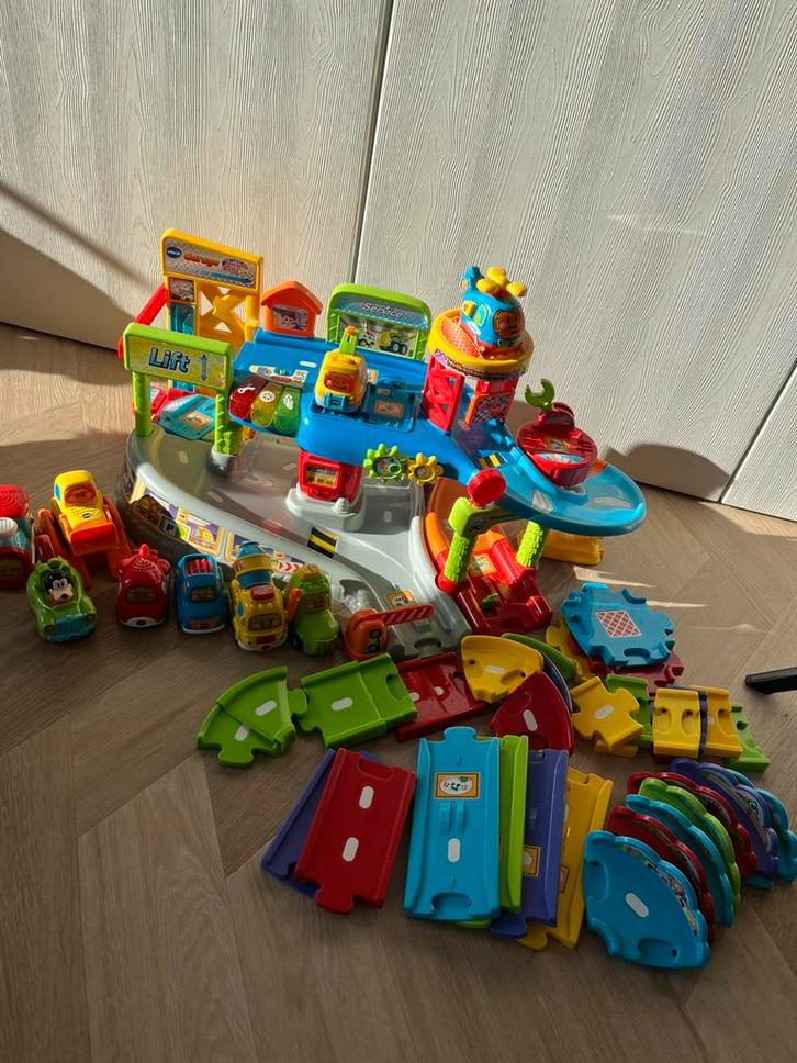Toet Toet vtech politietoren autogarage en meer, Kinderen en Baby's, Speelgoed | Vtech, Gebruikt, 2 tot 4 jaar, Ophalen