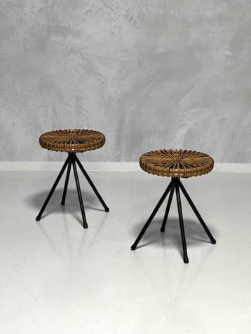 Retro kruk 2x rotan krukjes rattan stool krukken prijs p/st beschikbaar voor biedingen