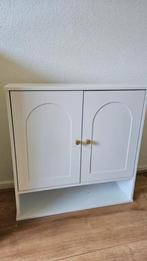 Moderne witte design kast met gouden knopjes, Ophalen, Nieuw