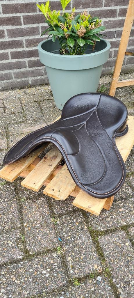 Freeform Tweedekans Wave seat 17inch, Dieren en Toebehoren, Paarden en Pony's | Hoofdstellen en Tuigage, Nieuw, Overige soorten