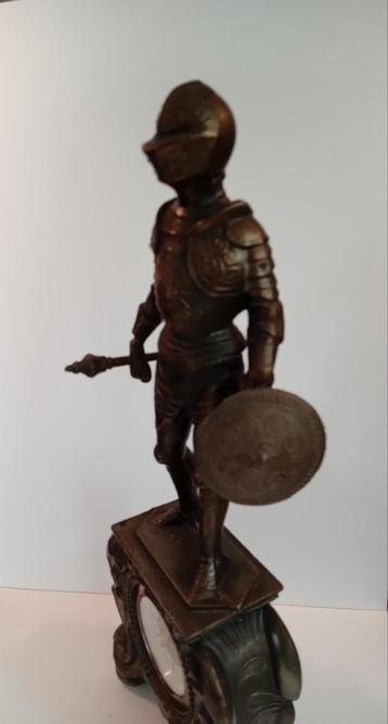 Antiek Bronzen Klok Ridder.  beschikbaar voor biedingen