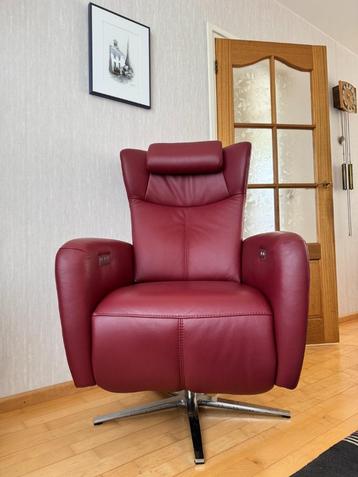 Prominent Sta-op-fauteuil Sorisso (leder, kleur: rubino) beschikbaar voor biedingen