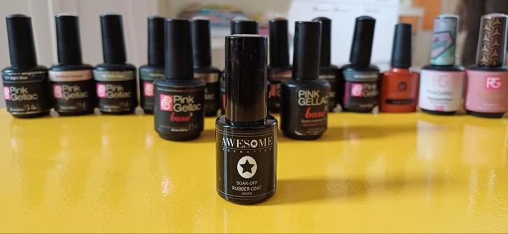 Rubber basecoat van Awesome, Sieraden, Tassen en Uiterlijk, Uiterlijk | Cosmetica en Make-up, Zo goed als nieuw, Handen en Nagels