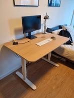 Elektrisch verstelbaar bureau BEKANT van IKEA, Huis en Inrichting, Bureaus, Ophalen, Elektrisch, Gebruikt, Bureau