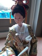 Japanse pop in traditionele Japanse kimono in glazen case, Ophalen of Verzenden, Nieuw, Pop