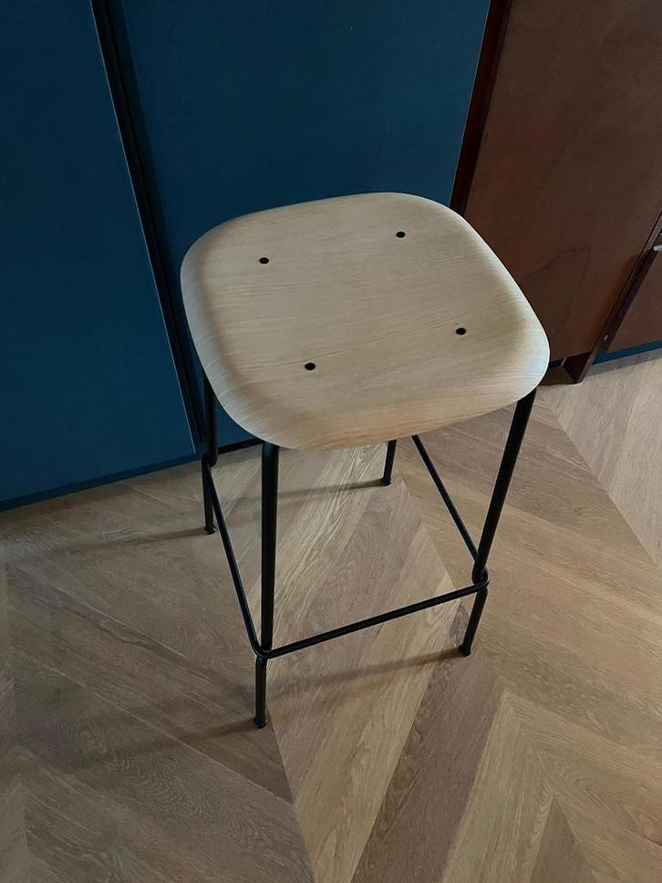 Hay stool, Huis en Inrichting, Barkrukken, Zo goed als nieuw, 60 tot 90 cm, Hout, Metaal, 1 kruk, Met voetsteun, Ophalen of Verzenden