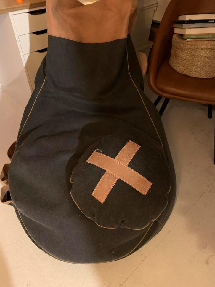 Sitting Point Zitzak - Comfortabel!, Huis en Inrichting, Zitzakken, Zo goed als nieuw, Zitzak, Zwart, Ophalen of Verzenden