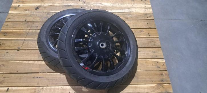 Set wielen voor een Vespa Sprint S, Fietsen en Brommers, Brommeronderdelen | Algemeen, Zo goed als nieuw, Overige typen, Ophalen
