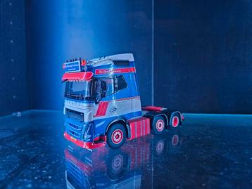 WSI Volvo FH5 Showtruck P. v. Waalwijk Doorn beschikbaar voor biedingen