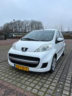Peugeot 107 - 2012 - Wit - Airco - Dealer Onderhouden, Auto's, Peugeot, Voorwielaandrijving, Stof, Zwart, Centrale vergrendeling