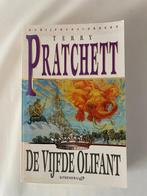 Terry Pratchett - De vijfde olifant, Ophalen of Verzenden, Gelezen, Terry Pratchett