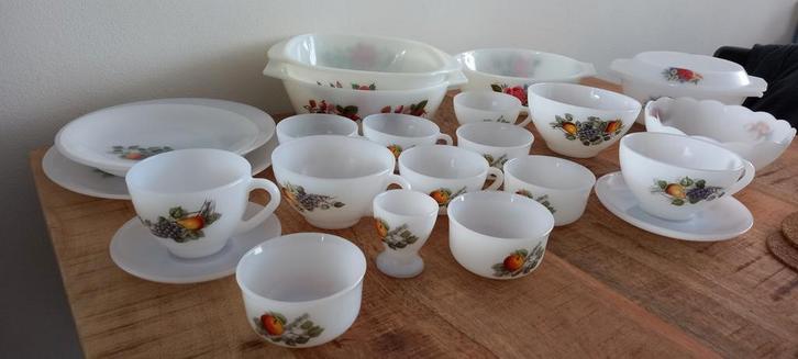 Vintage Servies met Fruitmotief Arcopal France Servies  Fru, Huis en Inrichting, Keuken | Servies, Gebruikt, Compleet servies