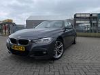 BMW 3-serie 330e DealerOndh#M-SPORT#NAP, Auto's, Origineel Nederlands, Te koop, Zilver of Grijs, Emergency brake assist