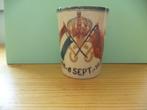 Klein bekertje 25 jarig jubileum Wilhelmina 1898-1923, Ophalen of Verzenden, Gebruikt, Nederland, Servies