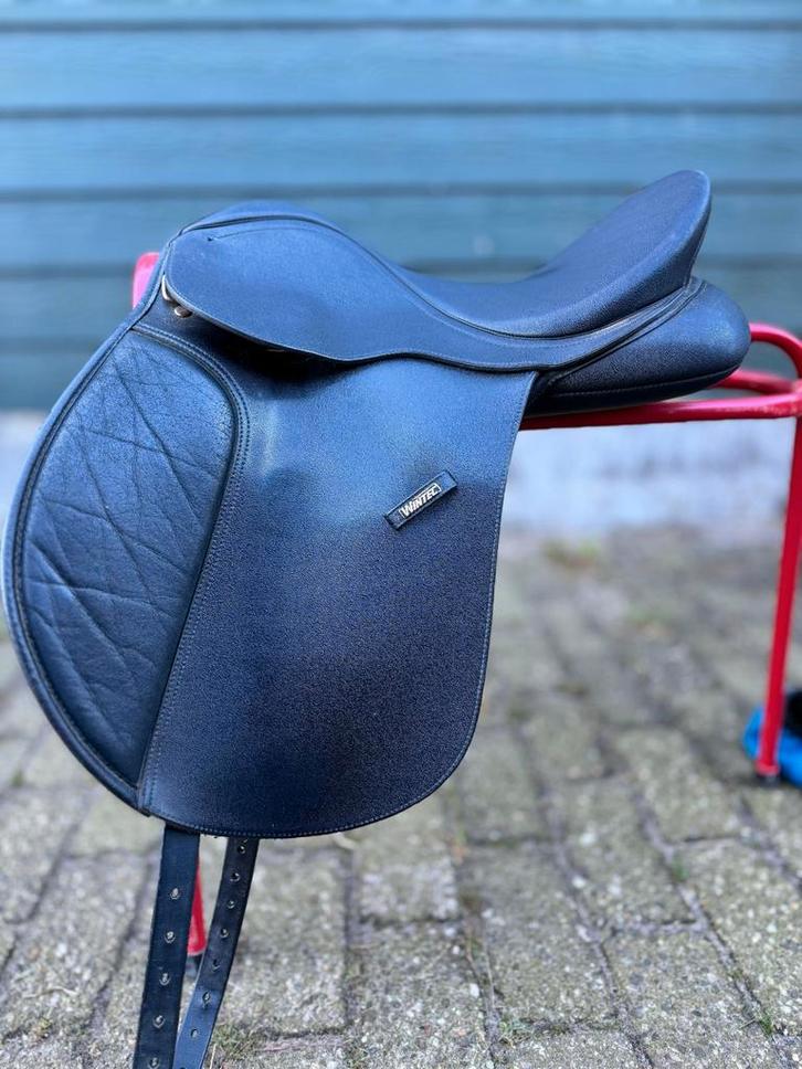 16,5 inch Wintec VZH zadel cair, Dieren en Toebehoren, Paarden en Pony's | Zadels, Ophalen