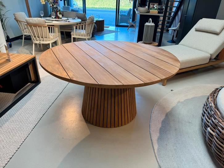 Tuintafel 150cm Showroommodel - Nieuwstaat!, Tuin en Terras, Tuintafels, Zo goed als nieuw, Rond, Hout, Ophalen of Verzenden