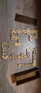 Antiek domino spel in houten kistje, Antiek en Kunst, Antiek | Overige Antiek, Ophalen of Verzenden