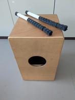 Stagg Cajon met 2 brushes, Muziek en Instrumenten, Percussie, Ophalen of Verzenden, Gebruikt, Trommel