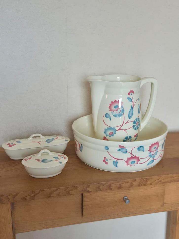 Vintage wastafelset lampet set, Antiek en Kunst, Antiek | Keramiek en Aardewerk, Ophalen