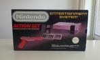 Nintendo NES Action Set Compleet in Doos, Spelcomputers en Games, Spelcomputers | Nintendo NES, Ophalen, Zo goed als nieuw, Met 2 controllers