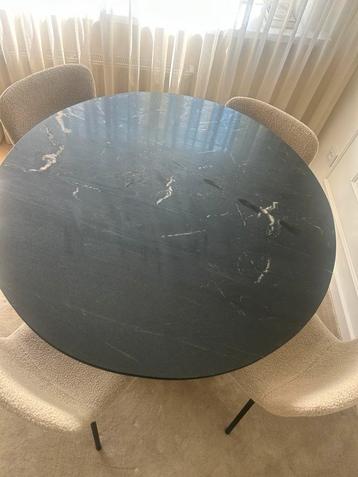 Ronde eettafel