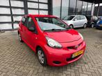 Toyota Aygo 1.0 12V Vvt-i 5DRS 2012 Rood, Auto's, Toyota, Voorwielaandrijving, 4 stoelen, 68 pk, Origineel Nederlands