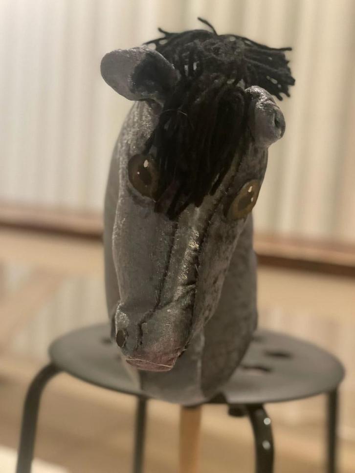 Grijze A4 formaat hobbyhorse, Hobby en Vrije tijd, Overige Hobby en Vrije tijd, Zo goed als nieuw, Ophalen of Verzenden