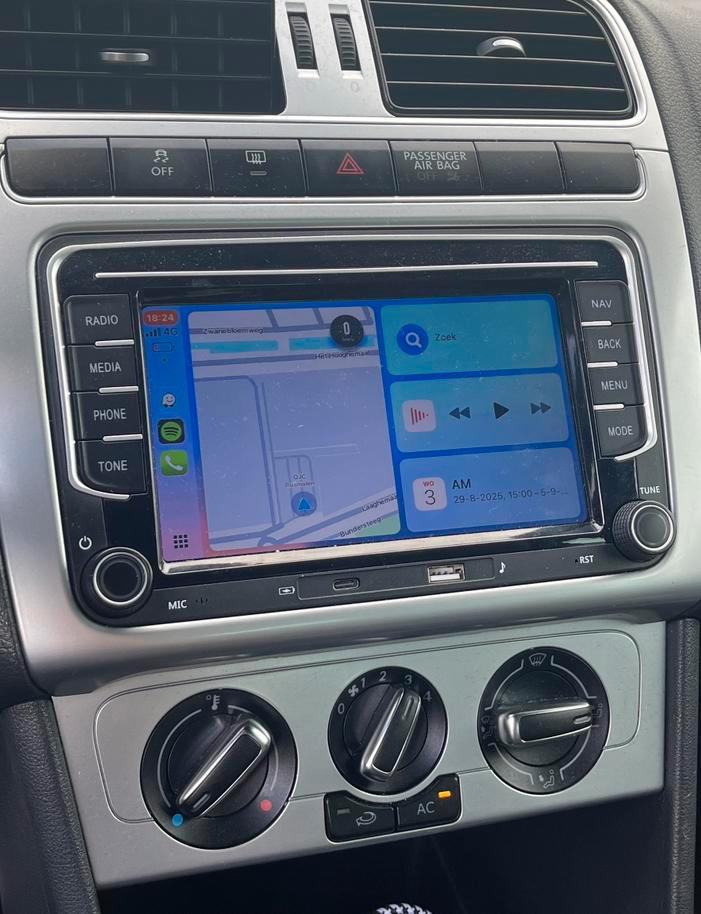 🚘 Apple carplay / radio scherm volkswagen/seat Inc montage, Auto diversen, Autoradio's, Zo goed als nieuw, Ophalen of Verzenden