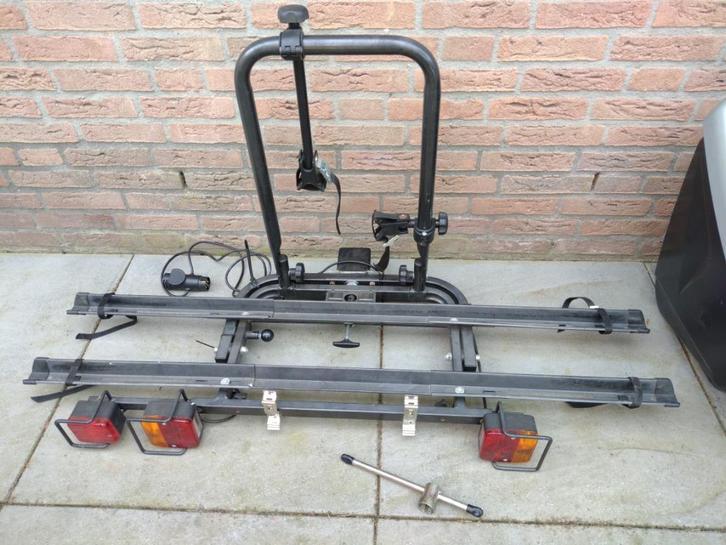Te huur: fietsendrager 2 fietsen (kantelbaar), Auto diversen, Fietsendragers, Trekhaakdrager, 2 fietsen, Elektrische fiets, Ophalen