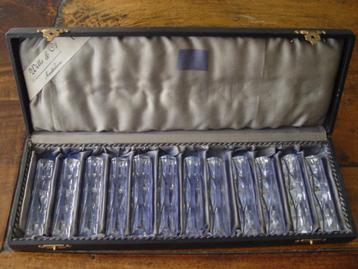 Antieke kristallen messenleggers Wille & Co in origin. case beschikbaar voor biedingen